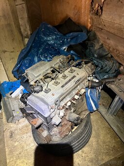 Toyota Corolla AE101, E100 Díly - 3