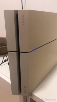 PlayStation 4 - 3