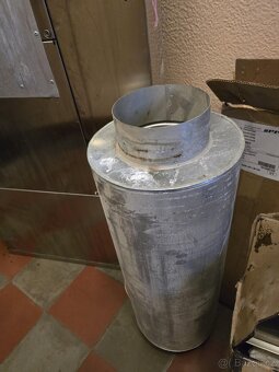 Nerezová digestoř - závěsná - 200 cm - 3