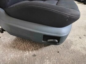Prodám přední sedadla na Audi A6 (C5) - 3