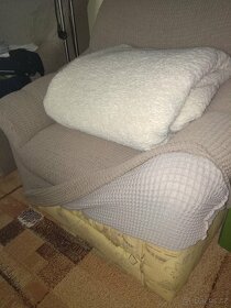 Přenechám za kávu  400 grm.-sedačku + dvě křesla i zvlášt - 3