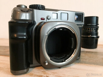 Mamiya 7 + 150mm L 14.5 + 65mm L 14 + sluneční clony - velmi - 3