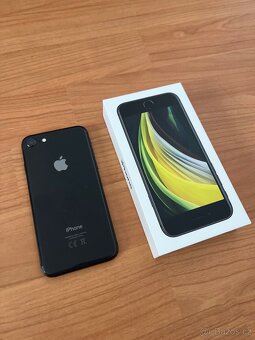 Apple iPhone 8 SE Black 64GB (A1905) - 3