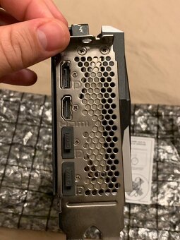 MSI Radeon RX 6600 XT GAMING X 8G grafická karta - 3