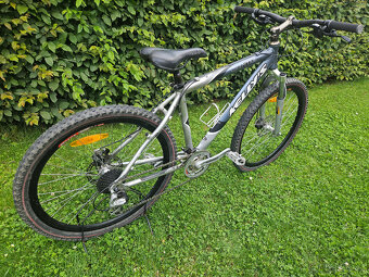 26" horské hliníkové kolo KELLYS, rám 17,5", hydraulika - 3