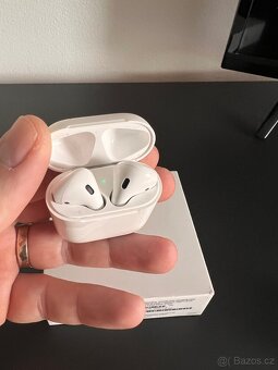 Sluchátka AirPods - 3