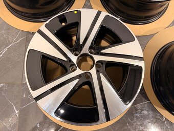 origo ALU KOLA Mercedes V-Klasse W447 A4484011400 r17 - 3