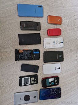 Prodám telefony různých značek - 3