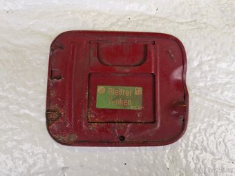 BMW e30 víčko nádrže - 3