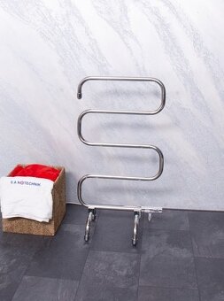 Prodám závěsný/stojíci elektrický sušák ručníků, výkon 70W - 3