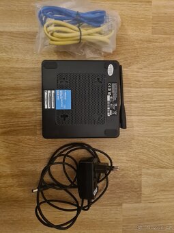 Linksys WRP400 - router s WiFi rozhraním a VoIP adaptér - 3