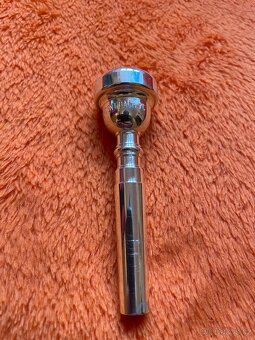 Nátrubek pro trubku značky Vincent Bach - velikost 7C - 3