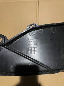 HONDA PCX125 / 150 PODLAHA PRAVÁ - 3