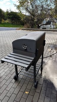 Zahradní grill na uhlíky - 3