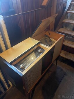 Gramofonová skříň halabala - 3