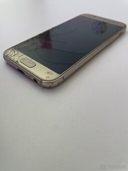 Samsung Galaxy A3 (2017) - 3