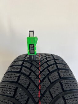 ❄️ Zimní pneumatiky 235/50/19, Bridgestone, DOT2923 - 3