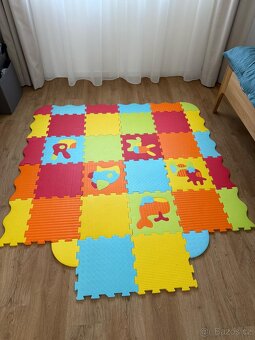 Pěnové Puzzle tectake na podlahu - Rozložené 155x170 - 3