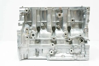 Blok motoru OEM Toyota Lexus 2.2 D4D RAV4 Auris Avensis - 3