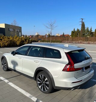 Volvo V60 Cross Country D4 140 kW 4x4 - 3