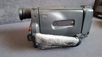 Videokamera Sony CCD-TR502E - 3