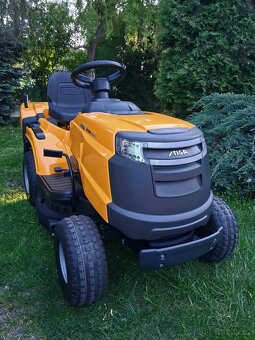 Zahradni traktor STIGA Estate 3084 H - 3