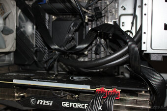 i7-11700K + Z590-F + RTX 3070 + DDR4 16GB - 3