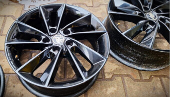 Alu Škoda orig. 17" 5x112 zánovní - 3