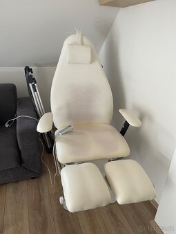 Pedikerske křeslo s elektrickým motorem - 3