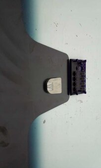 Chrysler 300c čelní sklo - 3