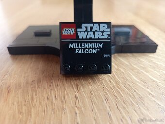 Lego milénium Falcon 75375 - 3