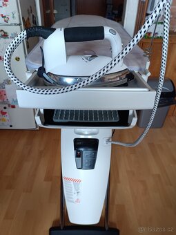 Parní žehlící systém LAURASTAR - 3