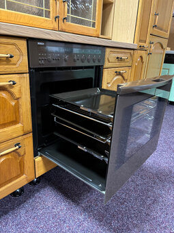 Kuchyň masiv se spotřebiči - 3