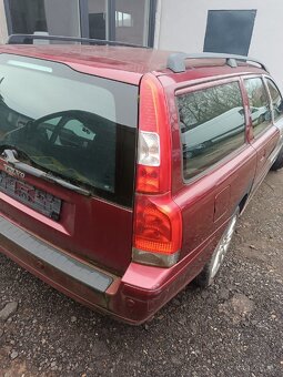 Volvo V70 na náhradní díly motor ko - 3