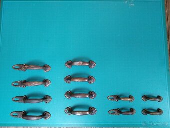 Starožitná madla 12 ks, nálezový stav - 3