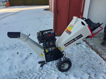 Motorový štěpkovač Lumag RAMBO HC10PRO - 3