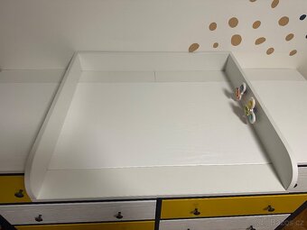 Přebalovací pult na komodu - 3