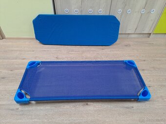 Lehátko stohovatelné dětské - 3