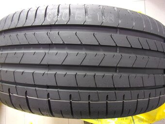 Sada pneu Pirelli P ZERO (PZ4) 245/45 R19 102Y - 3