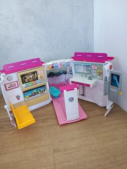 Barbie klinika+ panenka - 3