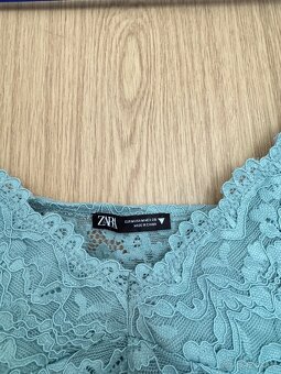 Krajkový crop top Zara - 3