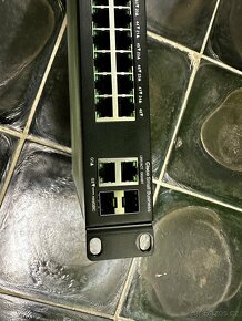 CISCO SMART SWITCH SF200 48-PORT 10/100 - 3