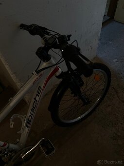 🚲 Kolo Apache – lehký rám, menší velikost – funkční stav - 3