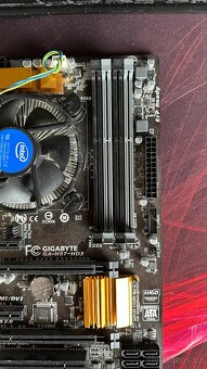 GIGABYTE GA-H97-D3H + i3-4330 (2C/4T) - 3
