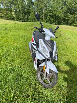 Skútr Maxon Ardour JJ125T-23 - 3
