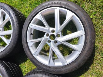 Zánovní letní sada Škoda Kamiq r18 5x100 Goodyear 215/45/18 - 3