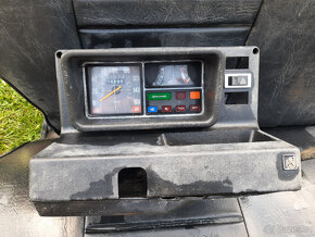 Renault 5 - zadní sedačka a budíky - 3