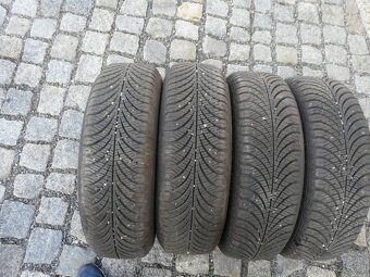 ZIMNÍ PNEU + DISKY 155/65R14 RENAULT 14" CLIO - 3