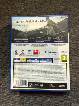 PlayStation 4 hra: FIFA 18 - 3