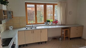 Starší kuchyňská linka - 3